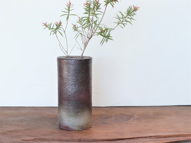 備前焼 花入れ h3-105 | iichi 日々の暮らしを心地よくする