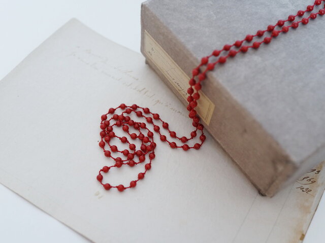 long necklace silk 赤珊瑚の画像1枚目