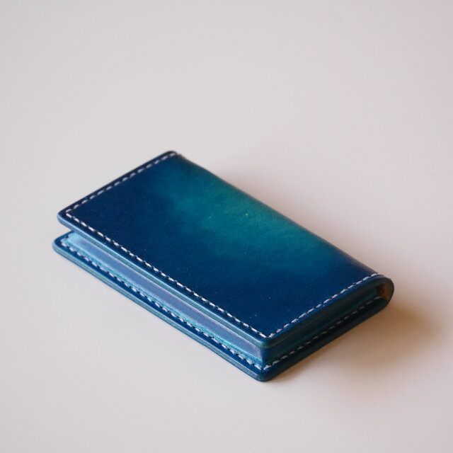 レザー名刺入れ ヌメ革仕様 青 BL 【海の色】 | iichi 日々の暮らし