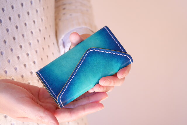 レザーキーケース 「タキシード」 ヌメ革 青 ブルー 【海の色