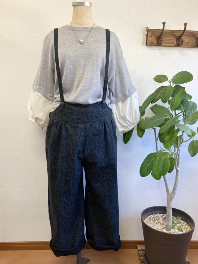 選べるサイズ展開 大人可愛い サスペンダー付きワイドパンツ 黒 サイズフリー L 内祝い