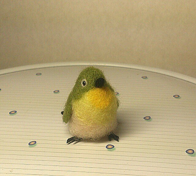 羊毛フェルトde オーダー野鳥 メジロさんの画像1枚目