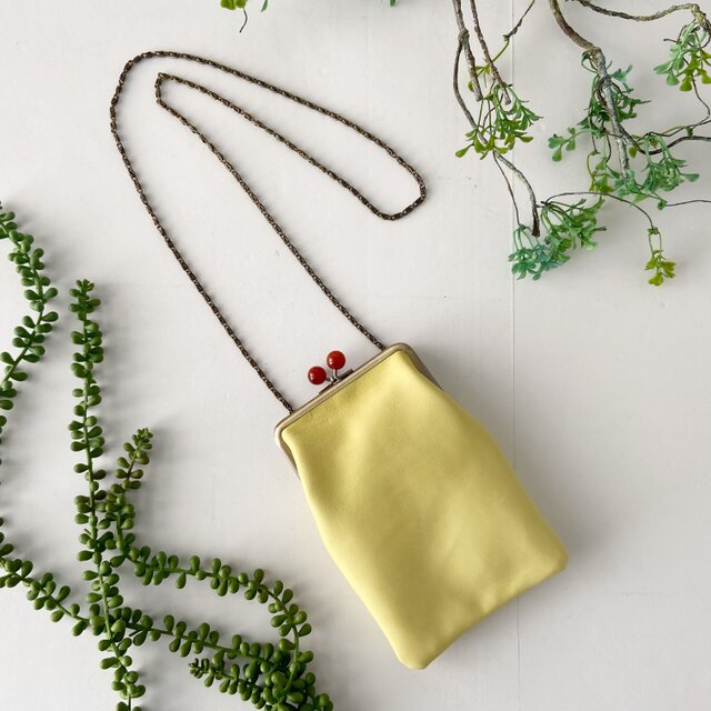 スマホと必需品で軽快に！がま口スマホポシェット選べる4色＊ホース