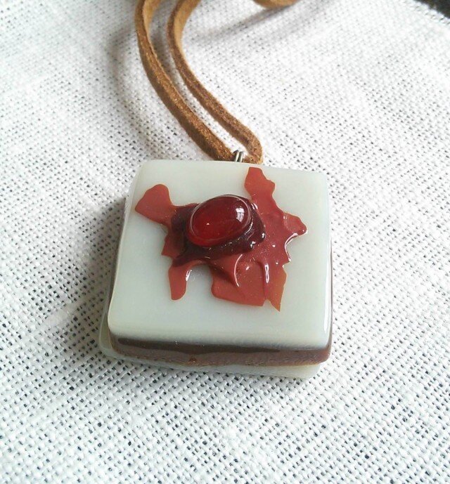 チョコレートネックレス