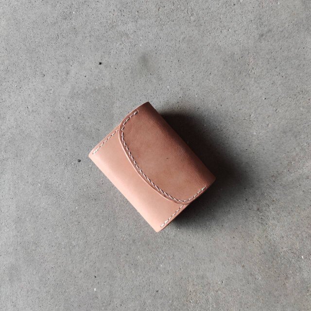 名前刻印無料 本革ヌメ革 昭南ベンズ コンパクト薄型財布 コンパクトだけどコイン、紙幣、カードを収納できます | iichi ハンドメイド