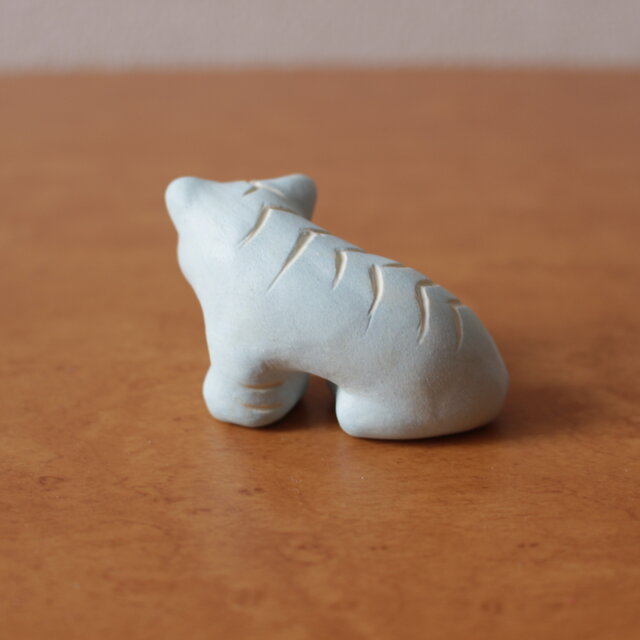 陶 彫刻 トラ 空シリーズ 絶滅危惧種 | iichi 日々の暮らしを心地よく