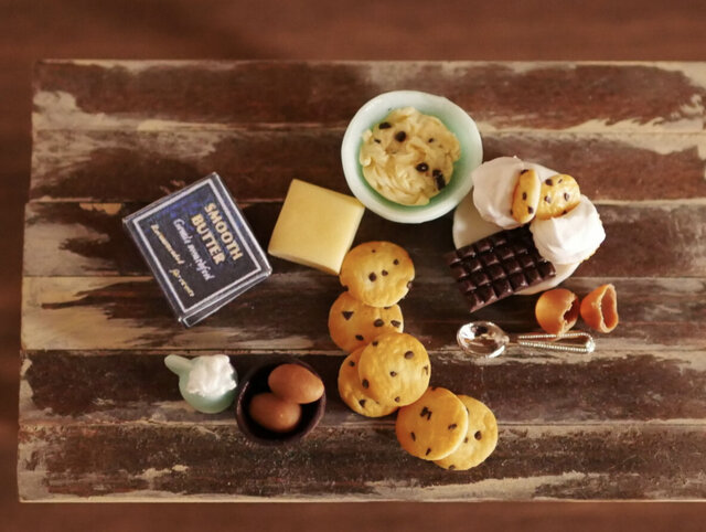 お菓子作りチョコチップクッキーのミニチュア | iichi 日々の暮らしを 