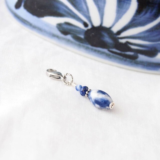Delft Blue Zipper Charm