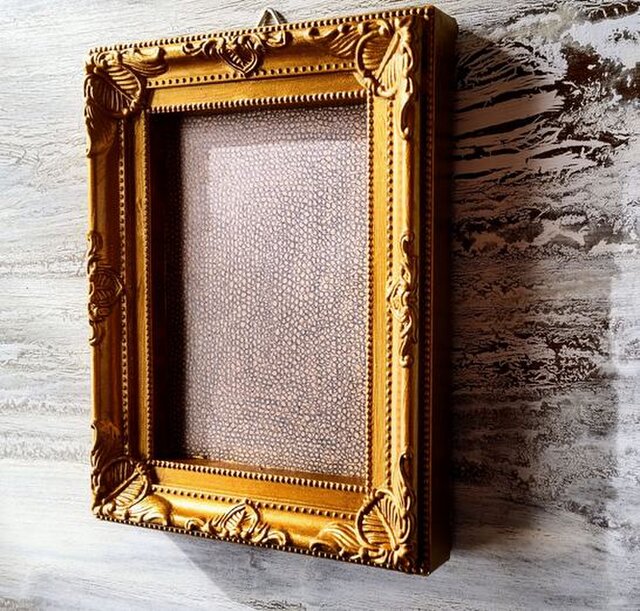 金縁額装原画イラスト「つぶつぶ」壁掛け | iichi 日々の暮らしを