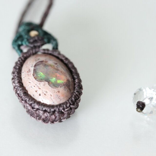 F　オパールのマクラメネックレス オパールのマクラメ編みネックレス【ヒカリノアメ】 | iichi