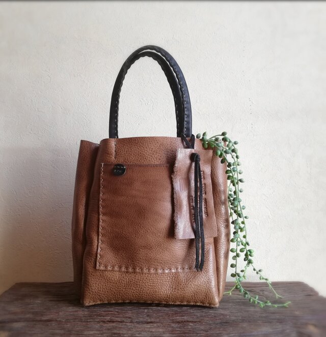 square mini tote　オークグレー✗ブラック　オイルシュリンクレザー