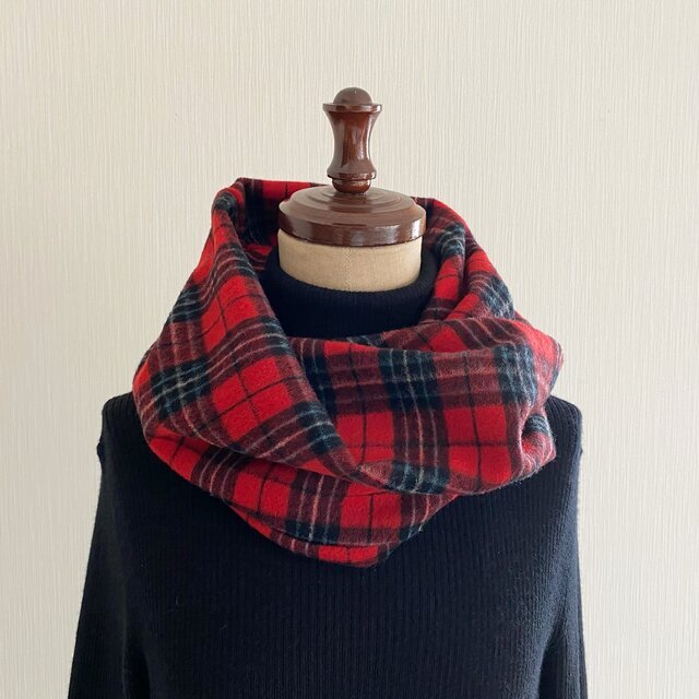 日本製　上質ウール素材のスヌード　国産　赤　タータンチェック柄