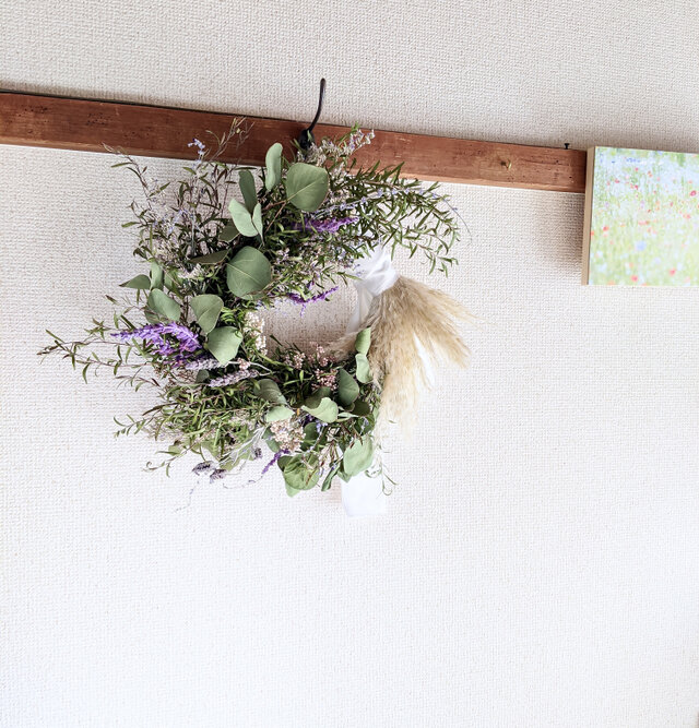 ティーツリーとアメジストセージ、ユーカリポポラスを使ったグリーンな