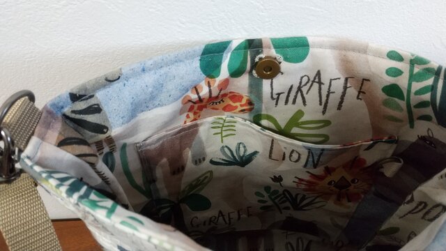 ログキャビンショルダー | iichi 日々の暮らしを心地よくする