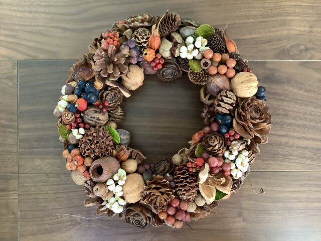 八ヶ岳〜27cm静かな森の木の実のWreath06 | iichi 日々の暮らしを