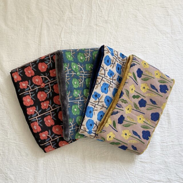 花柄ゴブラン織りのネックウォーマー　北欧調　モダン　リバーシブル