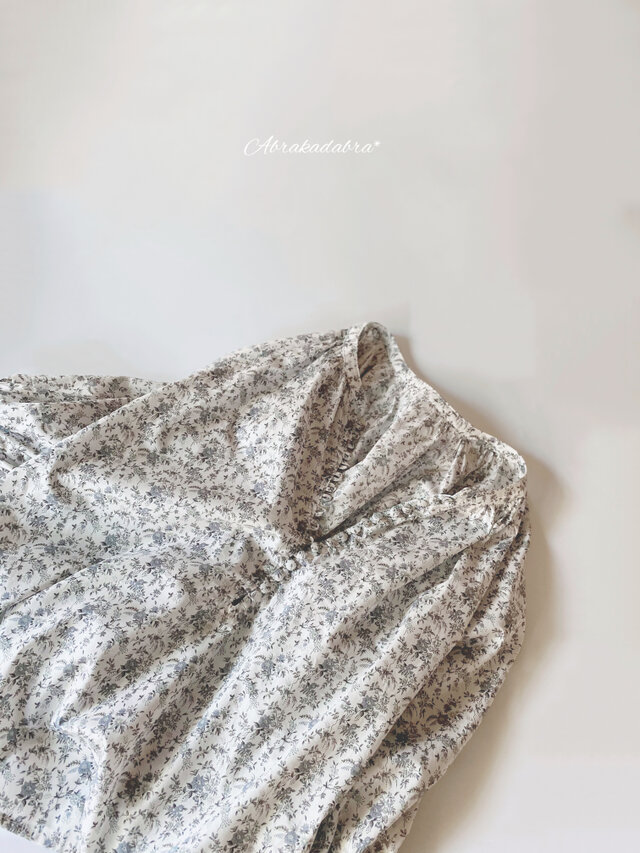 Liberty Floribunda ループボタン・ギャザーブラウス（大人）