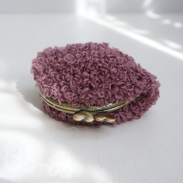 ばあば作♪ふわふわループヤーンのがま口（モーヴ・C1500）