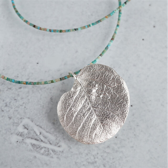 Eucalyptus leaf necklace [P073SV(NS)] | iichi 日々の暮らしを