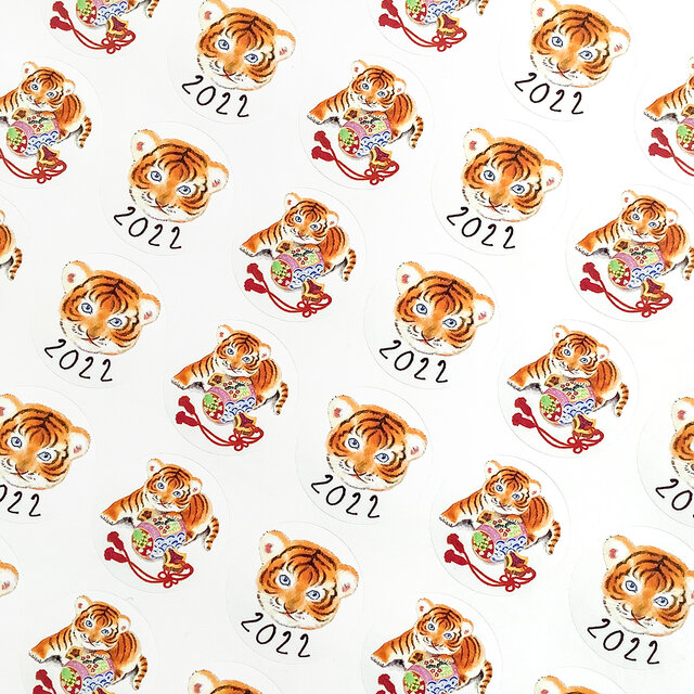 2022年寅年 寅と打ち出の小槌 丸シール1シート48枚の画像1枚目
