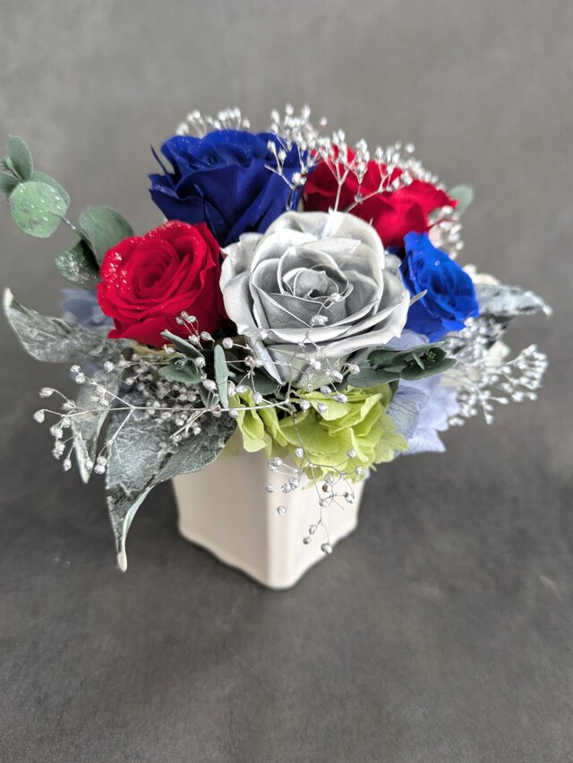 プリザーブドフラワー青と赤い薔薇にシルバーローズの魔法の枯れない