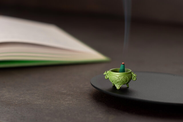 小香炉 三友紋 にこぐさ（黄緑） | iichi 日々の暮らしを心地よくする