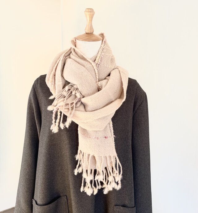 ピンクベージュの大判ストール | iichi 日々の暮らしを心地よくする