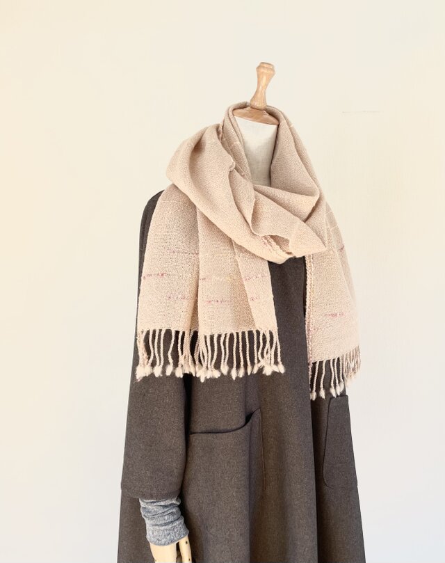 ピンクベージュの大判ストール | iichi 日々の暮らしを心地よくする