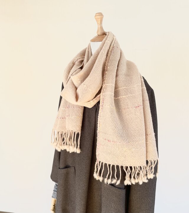 ピンクベージュの大判ストール | iichi 日々の暮らしを心地よくする