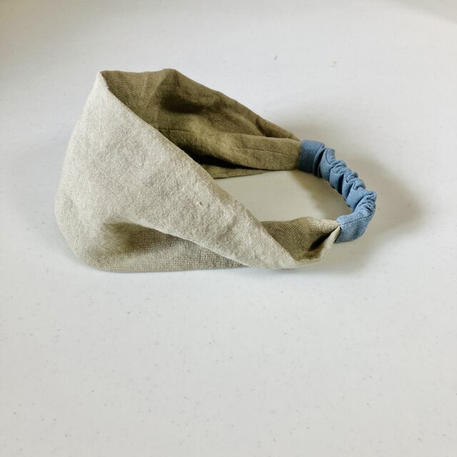 幅広でゆったり包むヘアターバン　しっとりとした厚みのベルギーリネン（グラスベージュ×サックス）
