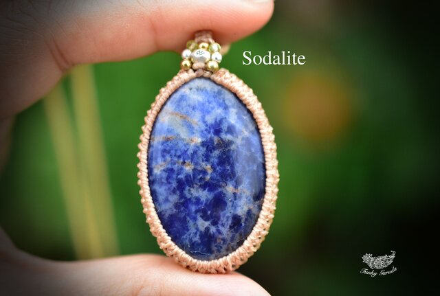 雲上からの景色☆ソーダライト マクラメペンダントsody001 雲上からの景色☆ソーダライト マクラメペンダントsody001