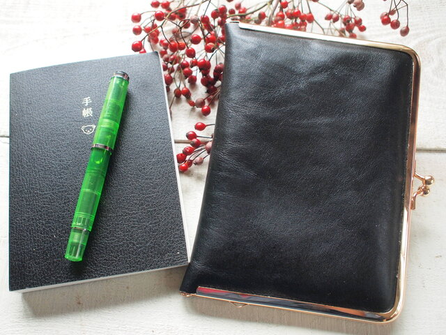 本革艶黒 金具ゴールドがま口 ほぼ日・A6・文庫本・手帳・母子手帳