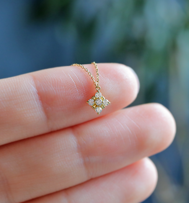 スクエアモチーフ ダイヤモンドのK18 ネックレス~Diamond collection ...