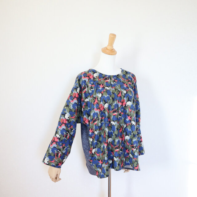 リバティ　ロレンツォのプルオーバー