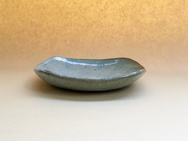 白萩角皿 角丸四方皿 白萩釉 | iichi 日々の暮らしを心地よくする