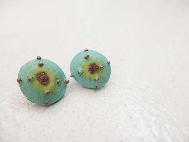 七宝ピアス うに みどりの画像1枚目
