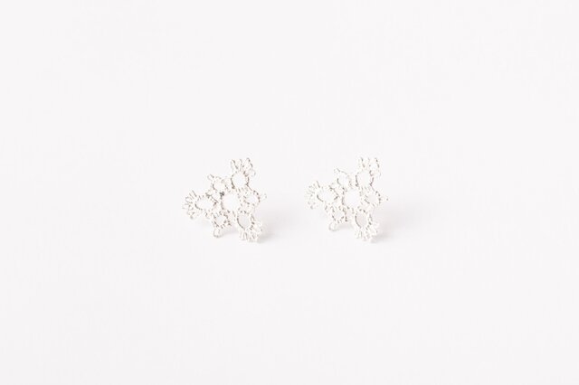 Lace pierced earring Triangle silverの画像1枚目