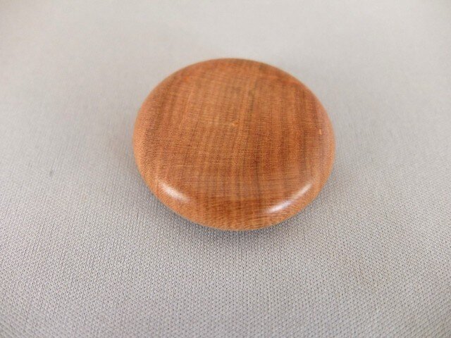 ヤマザクラの木製箸置きの画像1枚目