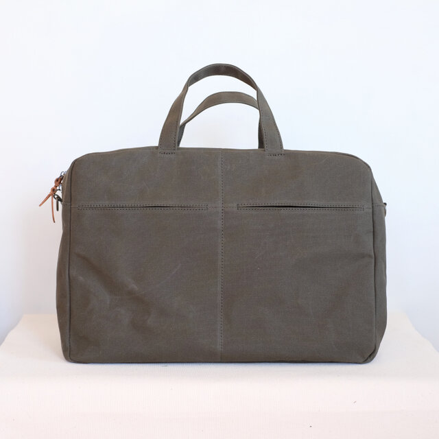 パラフィン帆布のボストンバッグ ブラックカーキ | iichi 日々の暮らし パラフィン帆布のボストンバッグ ブラックカーキ | iichi 日々の暮らし