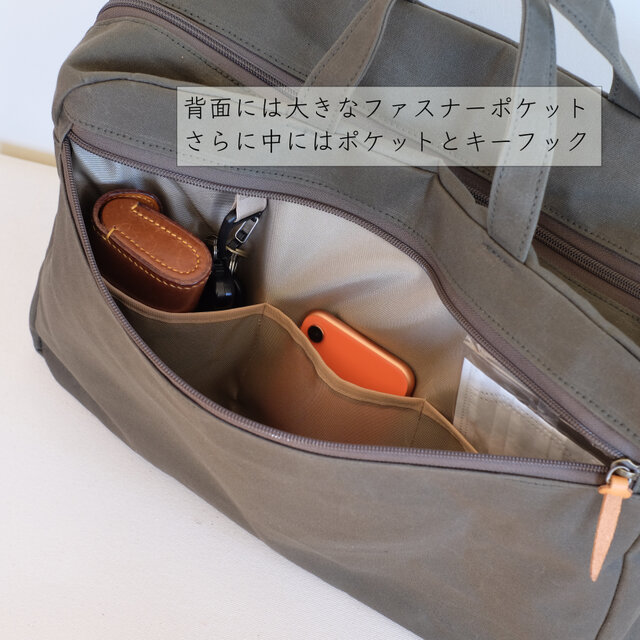 パラフィン帆布のボストンバッグ ブラックカーキ | iichi 日々の暮らし