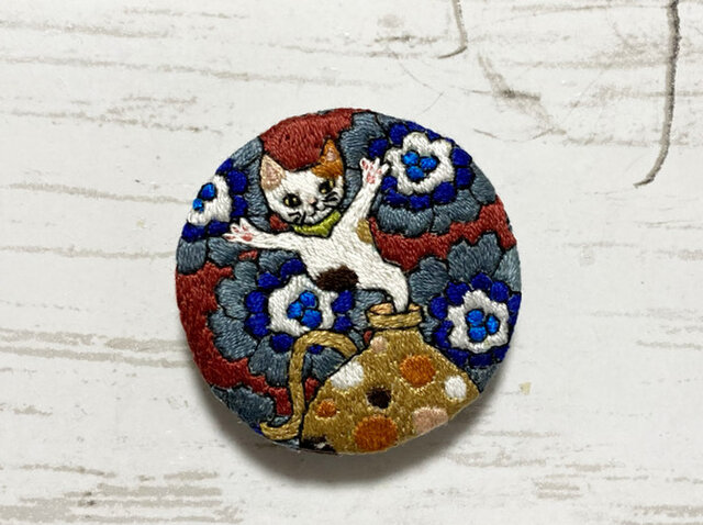 手刺繍オリジナルブローチ 壺の精 Iichi ハンドメイド クラフト作品 手仕事品の通販 手刺繍オリジナルブローチ 壺の精 Iichi ハンドメイド クラフト作品 手仕事品の通販