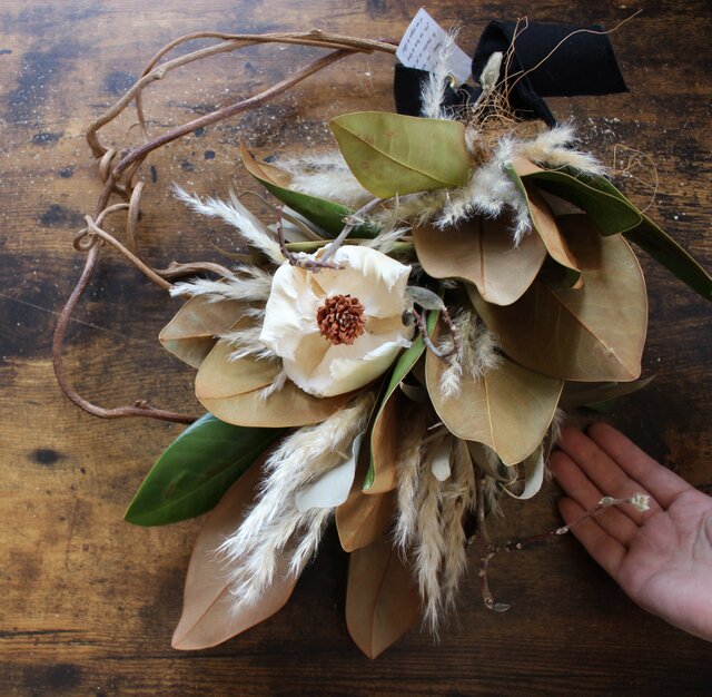 ミズーリ川の春」wreath タイサンボクとキウイツルのリース
