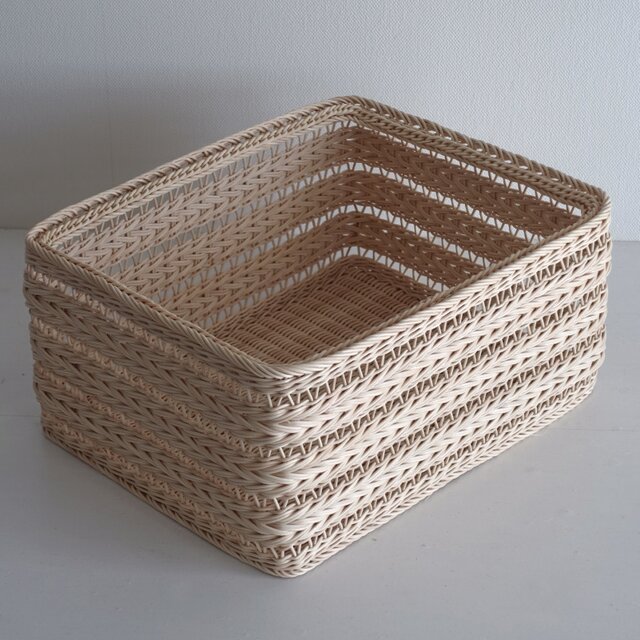 大きめの四角いバスケット（2022）