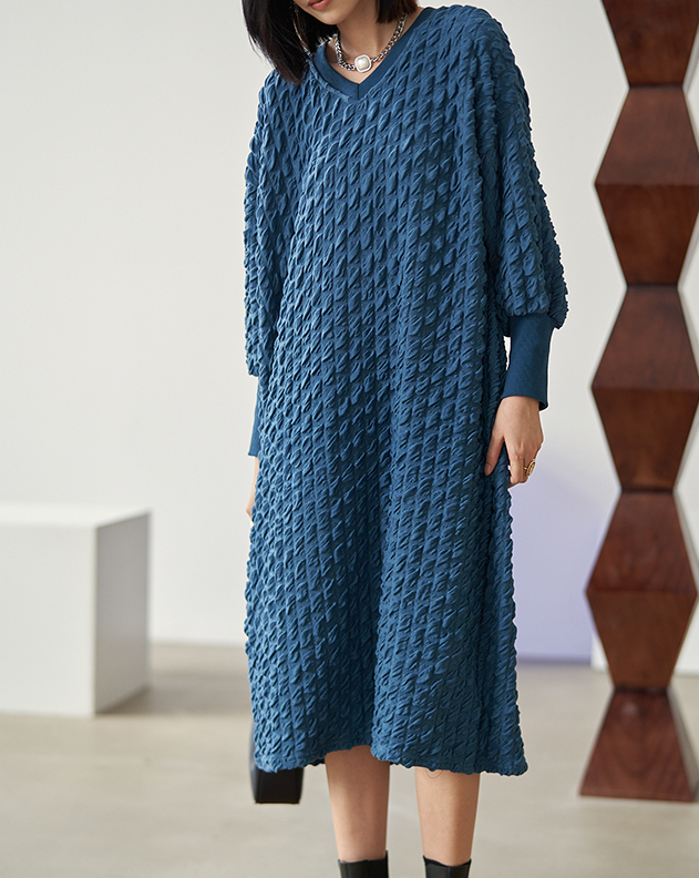 送料無料♪秋冬 長袖ラウンドネックミドル丈ワンピース ストレッチバブルスカート