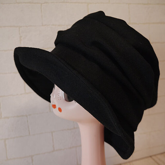 katou.satiko様ご注文品圧縮ウールニット生地で作ったクロッシェ（ブラック）