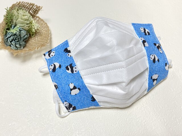 不織布マスクカバー ころころパンダ ブルーの画像1枚目