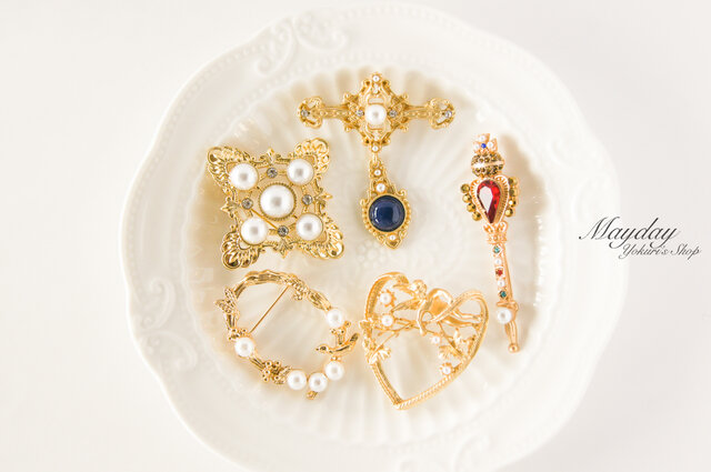 アンティーク風♡ 赤の宝石を嵌める国王の杖のブローチ 』 | iichi