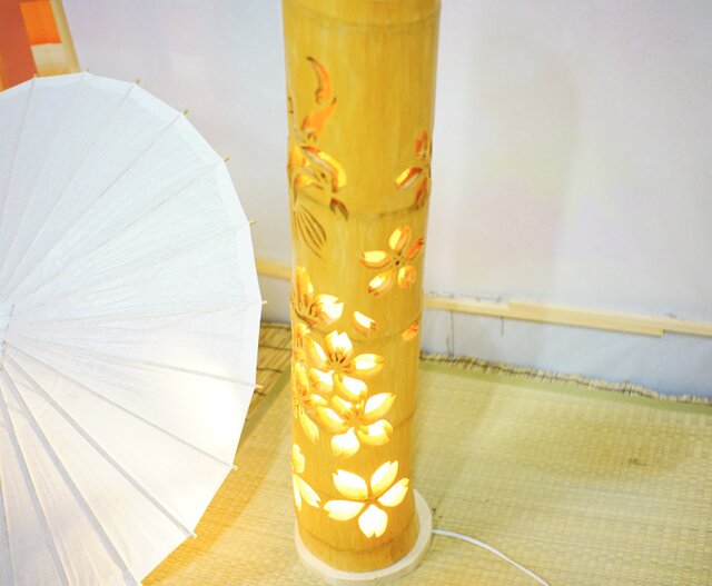 竹灯り・竹あかり・竹灯籠 両面彫り ～～ 癒しの灯り☆桜と舞う