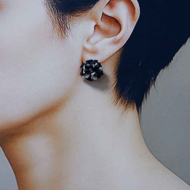 *AVRILカメリア*   一輪ピアス