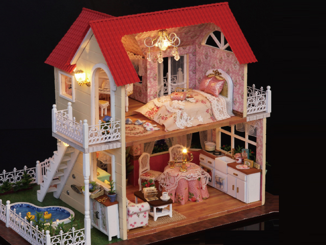 可愛いピンク色のお家」ミニチュア ドールハウス ☆完成品
